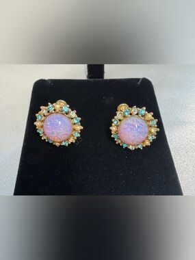 Vintage 1950s Lavender Faux Opal & Blue Rhinestone Screw-Back Earrings